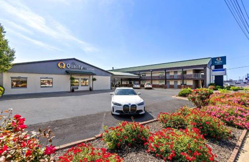 Lawrenceburg Hotel | Quality Inn