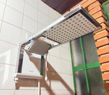 Botucatu Casa | Quarto com banheiro privativo no Centro