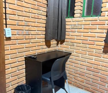 Botucatu Casa | Quarto com banheiro privativo no Centro