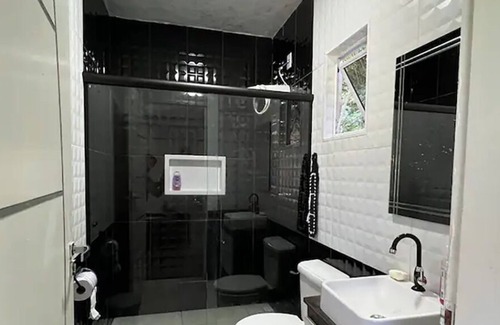 Lavras Novas Casa | Quarto Grande em Saramenha