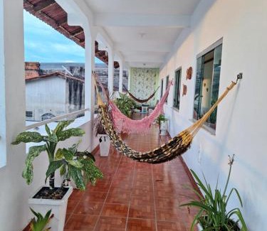 Alvorada Casa | Quarto triplo com banheiro compartilhado