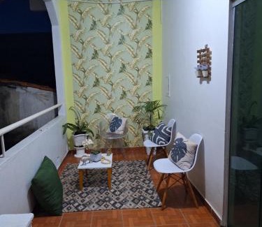 Alvorada Casa | Quarto triplo com banheiro compartilhado