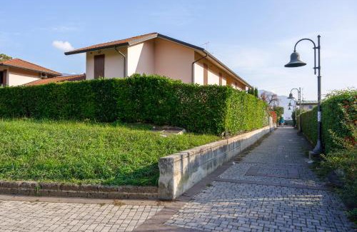 Paratico Apartamento | QUARZO BLU - access to lake and pool