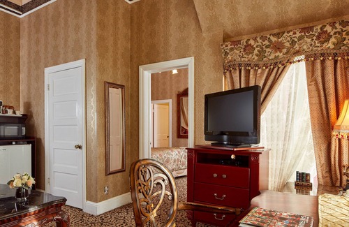 Lower Pacific Heights Hotel | Queen Anne Hotel