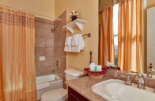 Lower Pacific Heights Hotel | Queen Anne Hotel