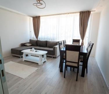Uzice Apartamento | Queen