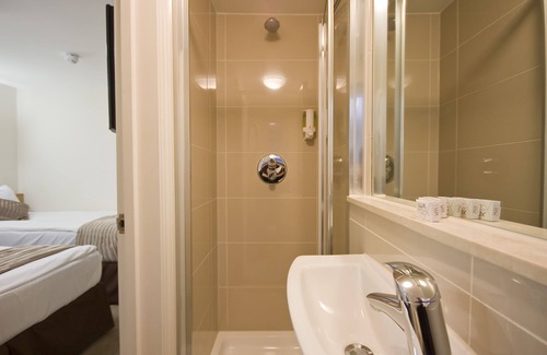 Brownswood Hotel | Queens Hotel