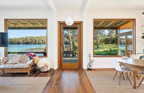 Barnes Bay Casa | 'Questa' Heritage Cottage