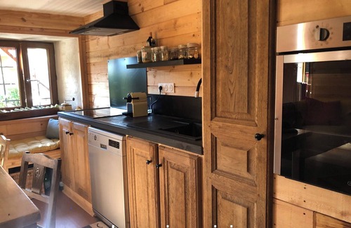 Abries Chalet De Esquí | Queyrassian chalet at the foot of the slopes and at the start of hiking trails
