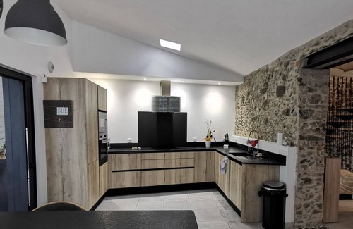 Garriguella Casa | QUIET 2 STEPS FROM THE SEA - PRIVATE POOL