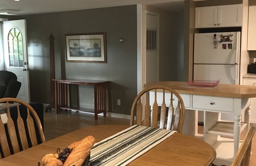 Albion Casa | Quiet, 3 bedroom & 1 bath get-a-way. Near Lake Erie for fishing & skiing resorts