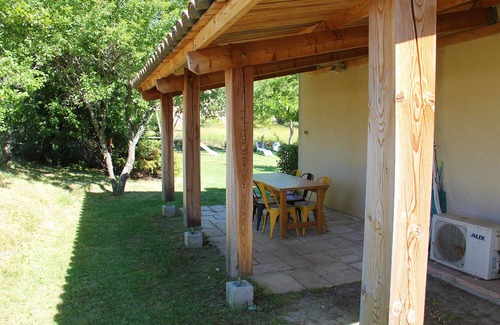 Banon Casa | Casa tranquila y cómoda provenzal con piscina y amplio jardín abierto