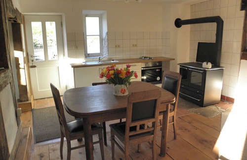 Extertal Apartamento | Tranquila e idílica casa de vacaciones con entramado de madera en medio de la naturaleza