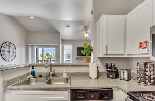 Clearfield Apartamento | Quiet Apt - Close to Davis Conference - King Bed