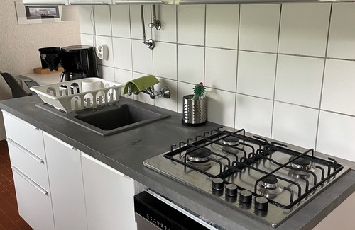 Aer Casa | Casa de vacaciones tranquila y familiar en un complejo vacacional con piscina y vista al lago