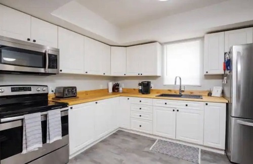 Midland Casa | Quiet Home - Outdoor Haven - Fishing & Skiing