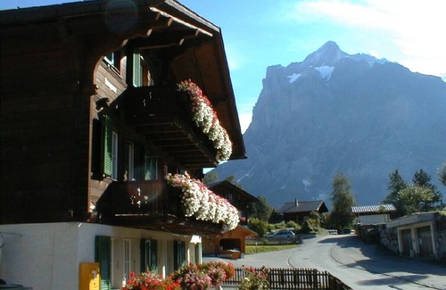 Grindelwald Chalet De Esquí | Un lugar tranquilo, justo al lado de la escuela de esquí con vistas a la cara norte del Eiger