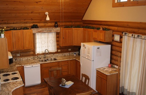 Lead Casa | Tranquilo y confortable ubicado en 8 acres de propiedad privada