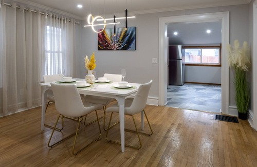 Utica Casa | Quiet, Relaxing and Modern Utica House