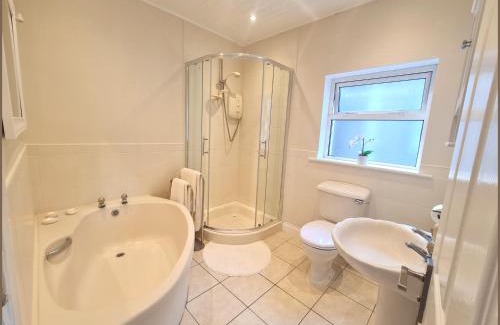 Douglas Casa | Quiet & Relaxing Home in Frankfield