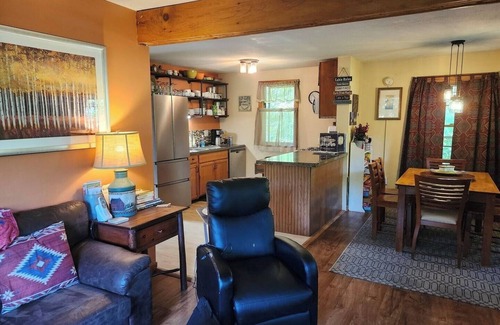 Bradford Casa | Quiet Riverfront Cottage | 2BR, Pet Friendly
