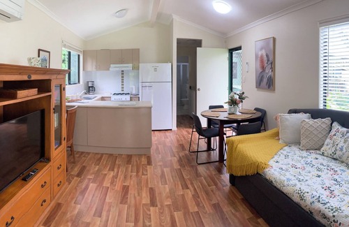 Cooloola Cove Cabaña | Quiet Rural Retreat close to Tin Can Bay and Rainbow Beach