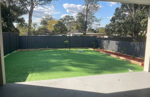 Mount Druitt Casa | Quiet Spacious Family House Mt Druitt - 11 bedrooms