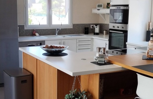 Cardet Villa | Quiet villa, private pool, fully fenced grounds (pets welcome).