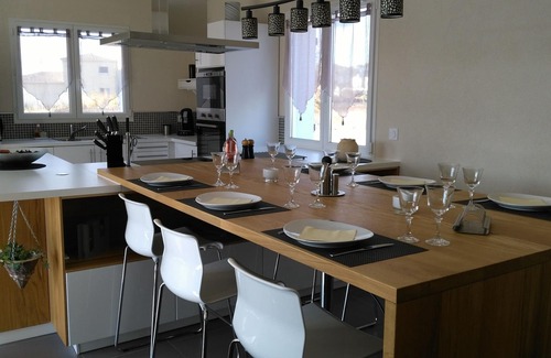 Cardet Villa | Quiet villa, private pool, fully fenced grounds (pets welcome).