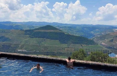 Bomfim Villa | Quinta Vale das Papas, Vineyard House at Douro Valley