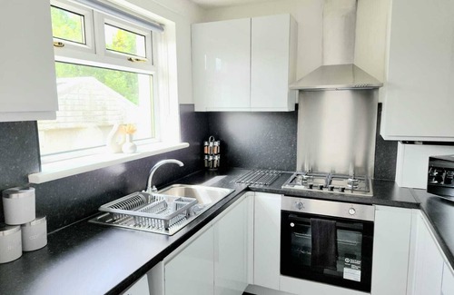 Newton Mearns Casa | Quirky Home Quiet Neighbourhood