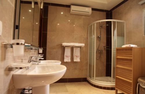 Gamboma Hotel | Résidence N'Keni