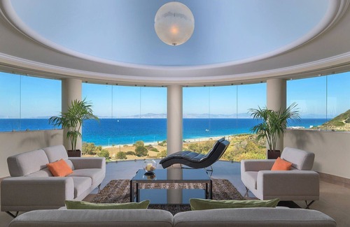 Ixia Apartamento | R 1249 Xeno Presidential Apartment Sew View with Personal Pool With Tennis & squash courts & Mini ba