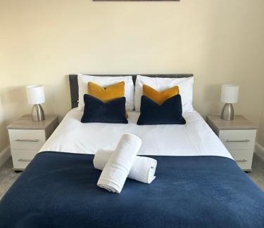 Radbourne Casa | Radbourne House - Spacious 2 Bed, Home from Home in Derby