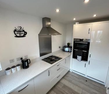 Radbourne Casa | Radbourne House - Spacious 2 Bed, Home from Home in Derby