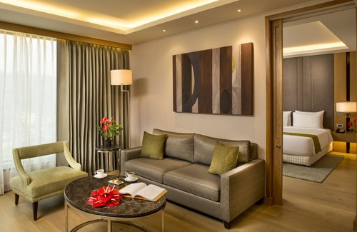 Sualkuchi Hotel | Radisson Blu Hotel Guwahati