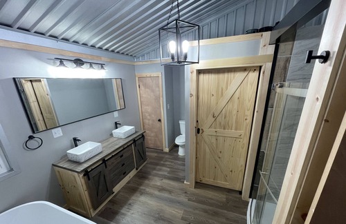 Pittsburg Cabina | Radley Refuge