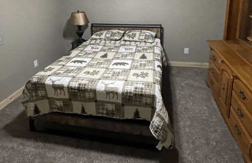 Pittsburg Cabina | Radley Refuge