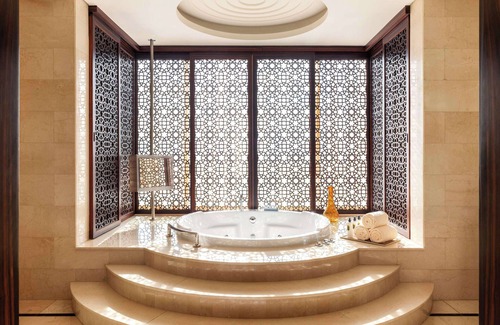 Bur Dubai Hotel | Raffles Dubai
