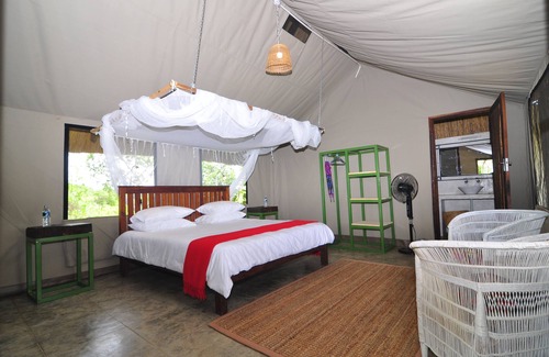 Chikombe Cabina | Rafiki Safari Camp
