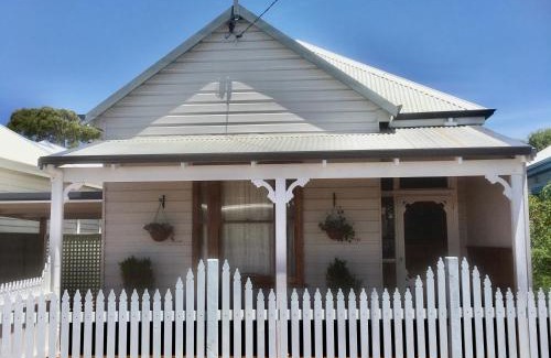 Bunbury Casa | Railway Cottage