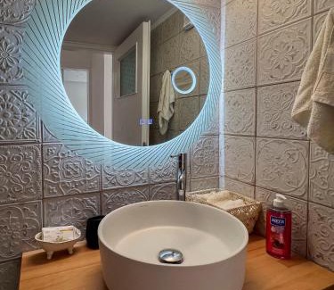 Varkiza Apartamento | Raise Varkiza Serenity Suite