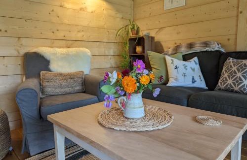 Holsworthy Casa | Raleigh Lodge - high quality lodge in secluded meadow