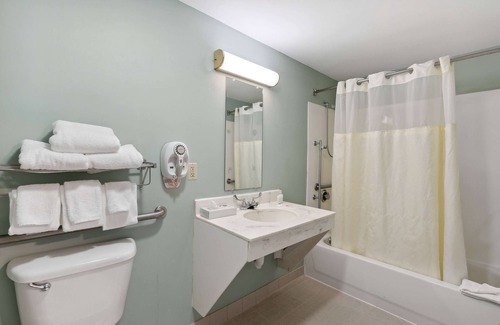 Southern Coast Hotel | Ramada by Wyndham Saco/Old Orchard Beach Area