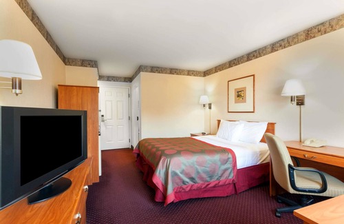 Tukwila Hotel | Ramada by Wyndham SeaTac Airport North