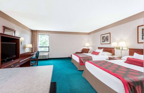 Strasburg Hotel | Ramada by Wyndham Strasburg Dover