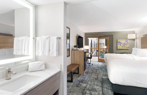 Pierre Hotel | Ramkota Hotel