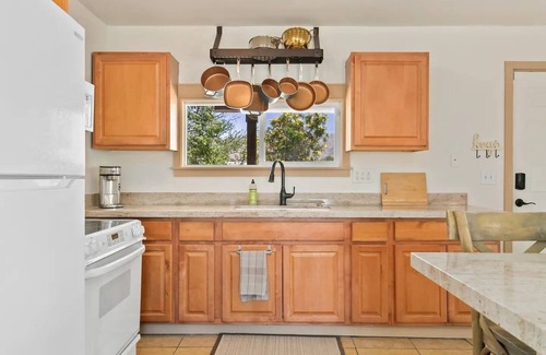 Indio Hills Casa | Ranch Home on 5 Acres w/ Heated Pool & Hot Tub