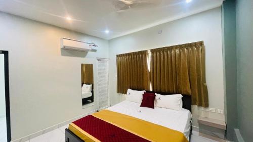 Orattanadu Hotel | Rathnaa Residency