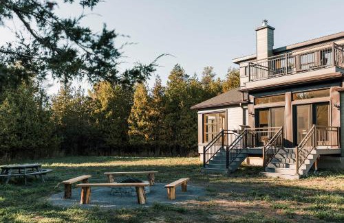 Tyendinaga Casa | Readwood Hangout